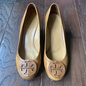 Tory Burch ‘Sally’ Wedge Tumbled Leather